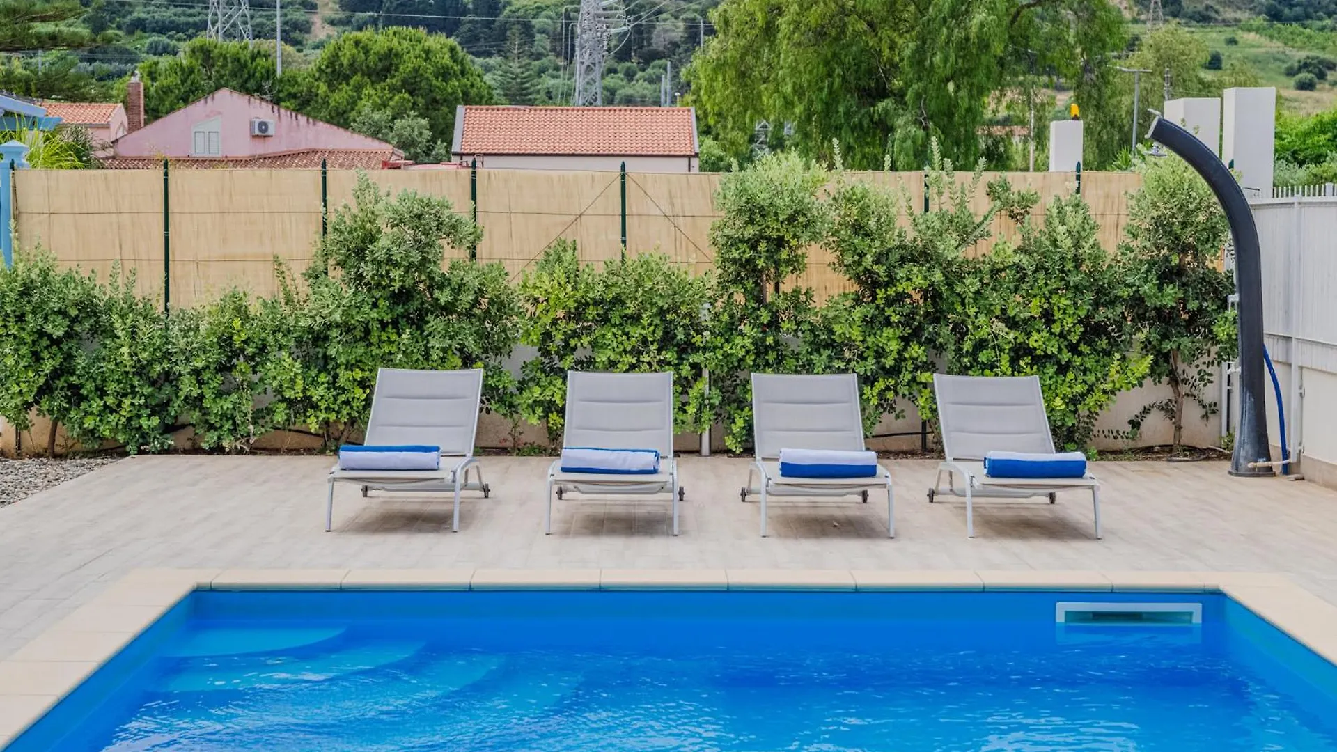 Villa Capri Campofelice Di Roccella 0*,