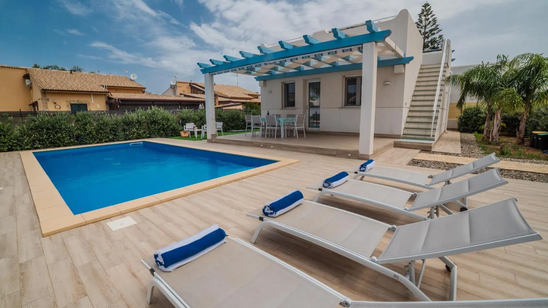 Villa Capri Campofelice Di Roccella 0*,