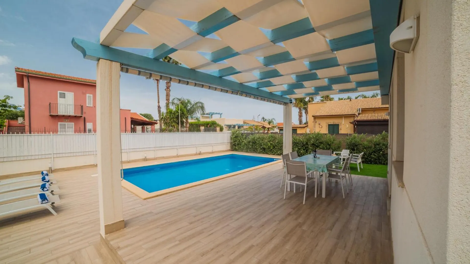 Villa Capri Campofelice Di Roccella Italy